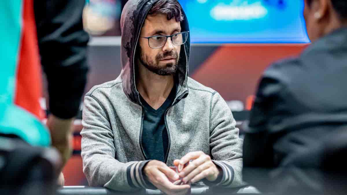 Mike Gorodinsky Raih Gelang WSOP Kelima