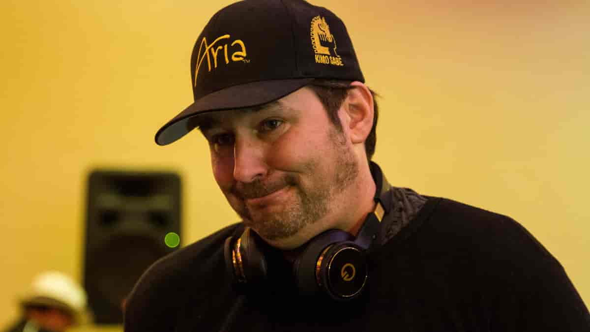 Phil Hellmuth ke Ted Cruz